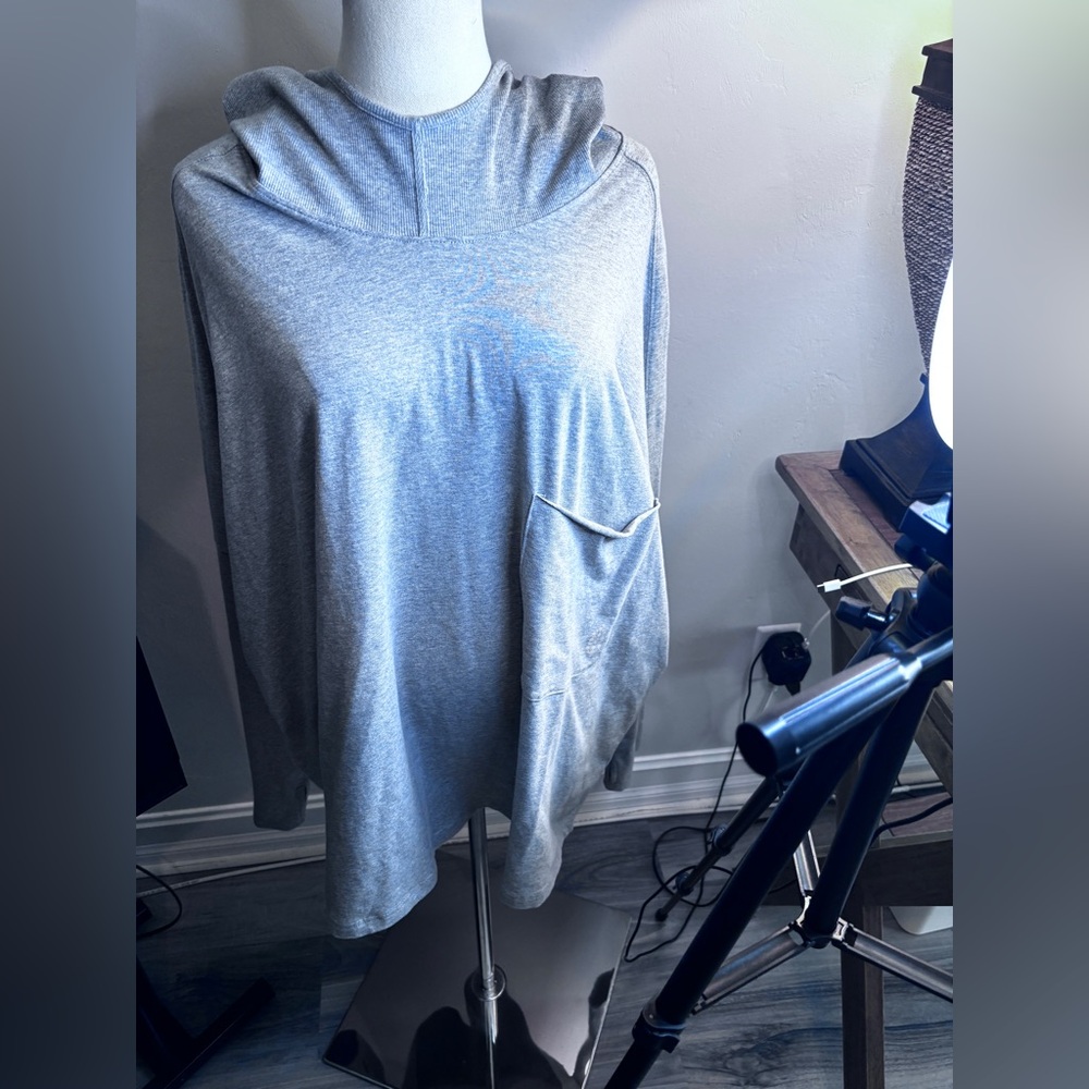 NWT Free People Movement Light Gray Draped Hooded Long Sleeve Top Medium